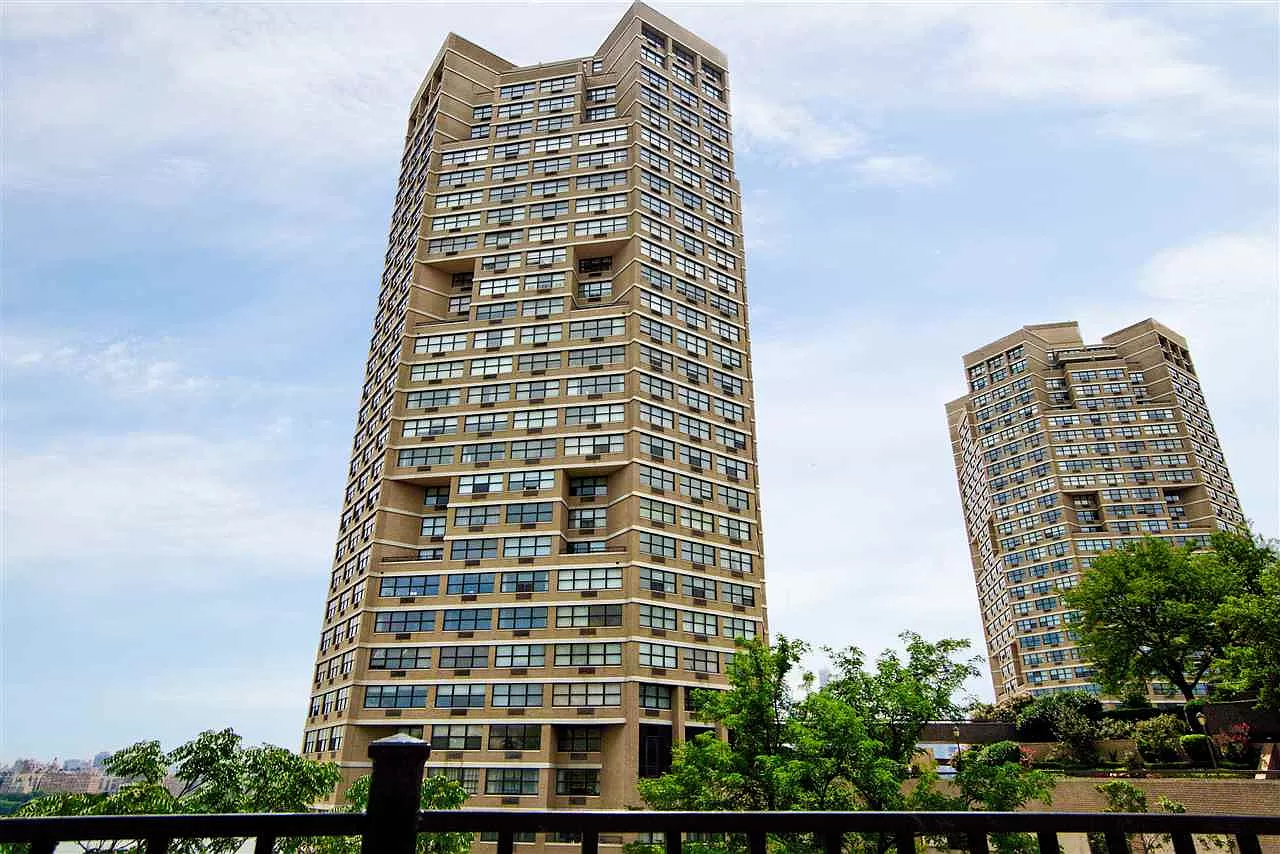 7004 Boulevard East APT 28B, West New York, NJ 07093